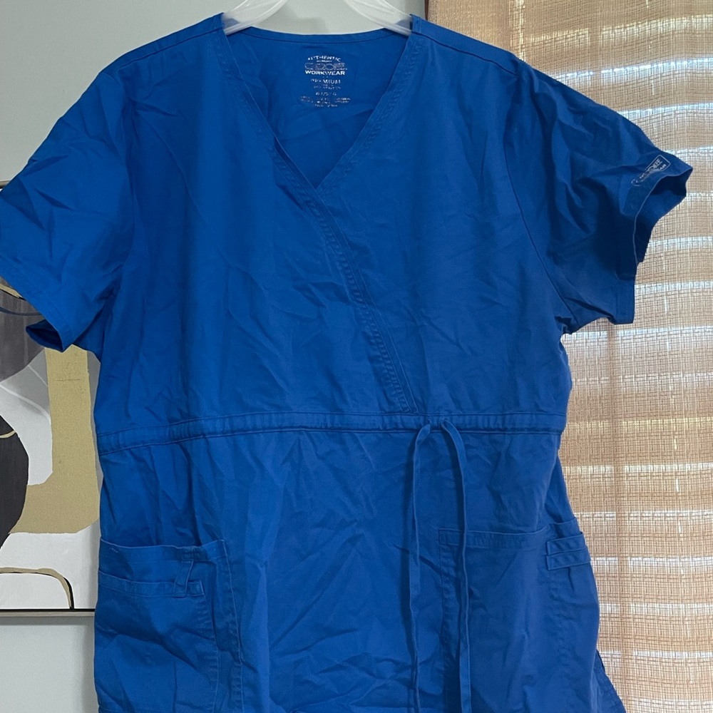 Cherokee Scrub Top